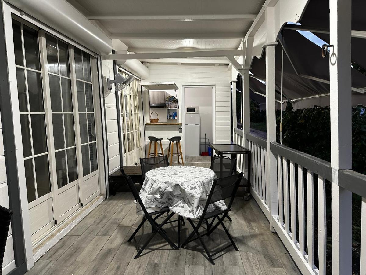Le Cottage De Castaing Sur Plage Privee Sainte-Anne  Buitenkant foto